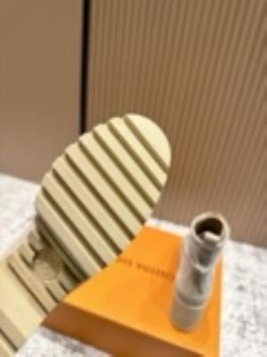 wholesale quality women louis vuitton shoes model no. 543